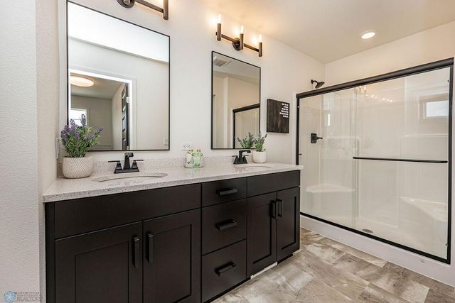 6867 Sun Valley Blvd, Horace, ND 58047