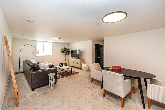 6867 Sun Valley Blvd, Horace, ND 58047