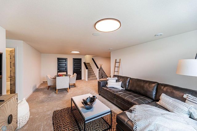 6867 Sun Valley Blvd, Horace, ND 58047