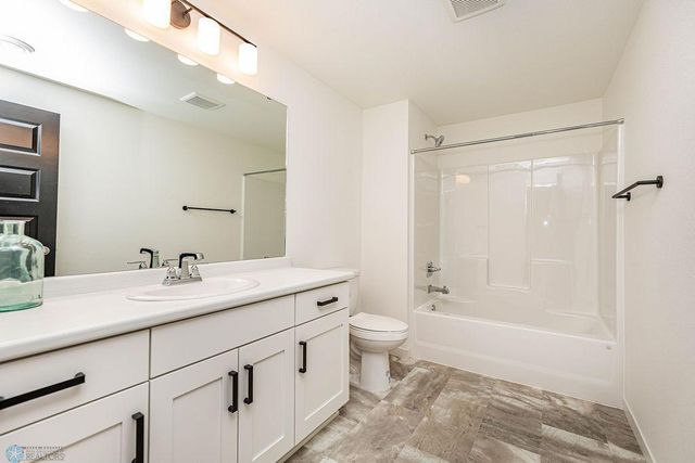 6867 Sun Valley Blvd, Horace, ND 58047