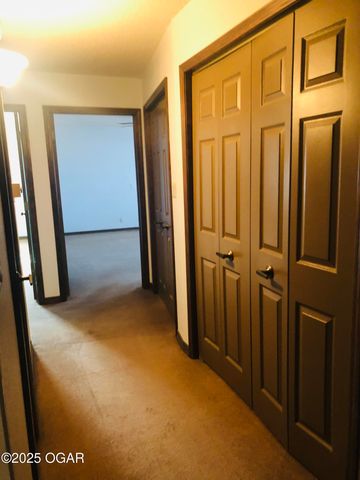 909 Durward Hall Dr. Drive, Carthage, MO 64836