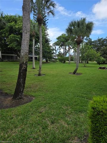1549 Sandpiper ST 88, Naples, FL 34102