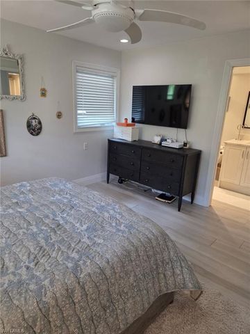 1549 Sandpiper ST 88, Naples, FL 34102