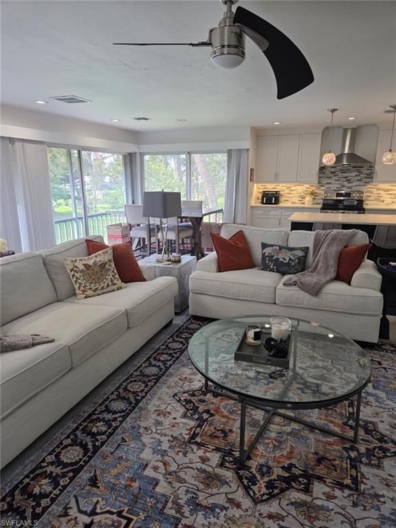 1549 Sandpiper ST 88, Naples, FL 34102