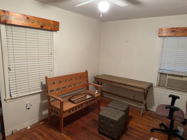 1531 Dickson St, Sacramento, CA 95822