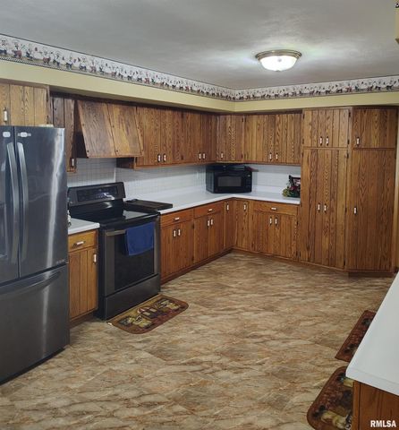 26588 MAPLEWOOD Lane, Canton, IL 61520