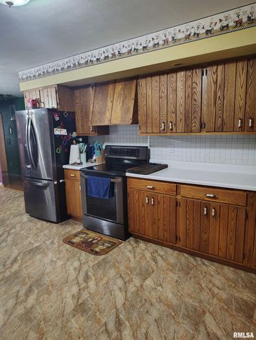 26588 MAPLEWOOD Lane, Canton, IL 61520