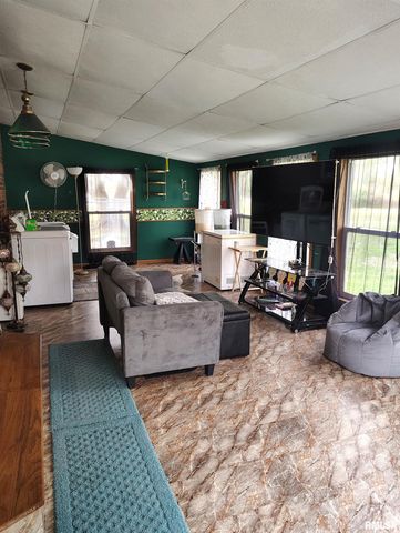 26588 MAPLEWOOD Lane, Canton, IL 61520