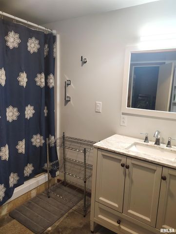 26588 MAPLEWOOD Lane, Canton, IL 61520