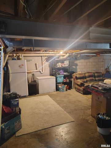 26588 MAPLEWOOD Lane, Canton, IL 61520