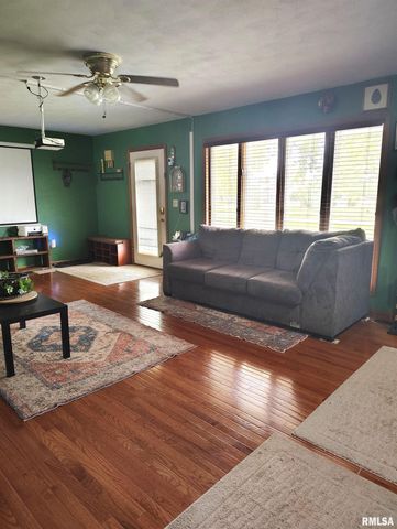 26588 MAPLEWOOD Lane, Canton, IL 61520