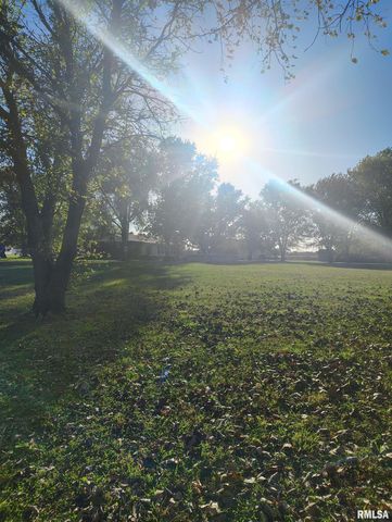 26588 MAPLEWOOD Lane, Canton, IL 61520