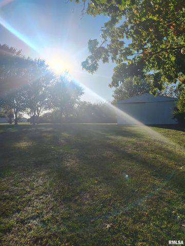 26588 MAPLEWOOD Lane, Canton, IL 61520