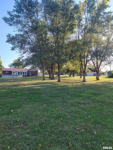 26588 MAPLEWOOD Lane, Canton, IL 61520