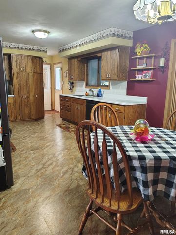 26588 MAPLEWOOD Lane, Canton, IL 61520