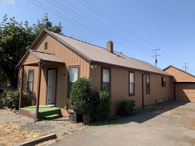 218 S 19TH St, Springfield, OR 97477