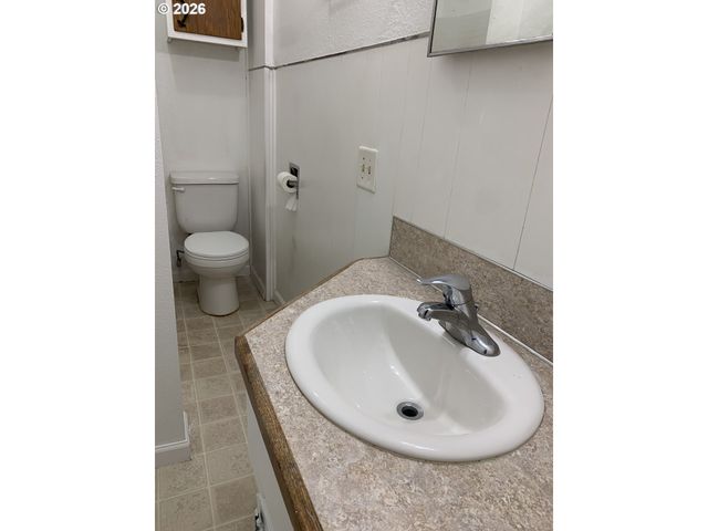 218 S 19TH St, Springfield, OR 97477