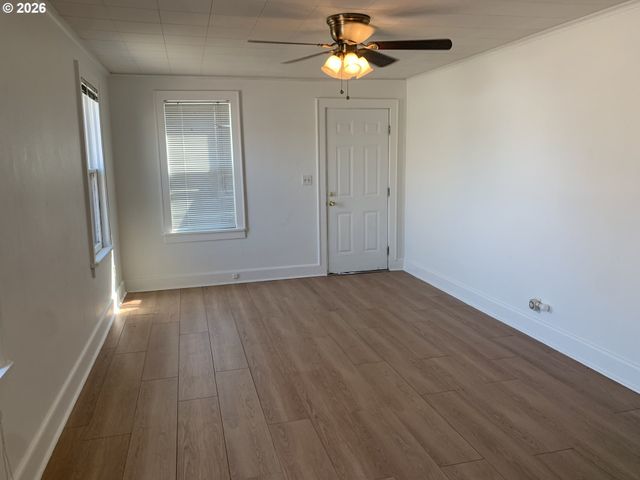 218 S 19TH St, Springfield, OR 97477