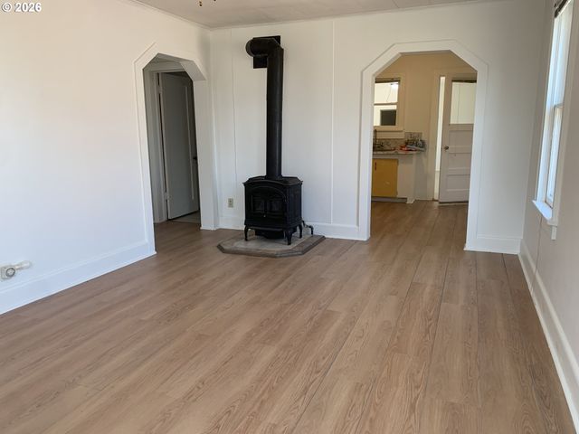 218 S 19TH St, Springfield, OR 97477