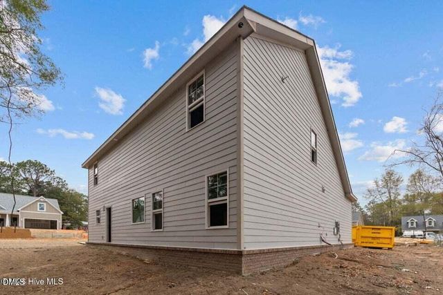 220 Telluride Court, Aberdeen, NC 28315