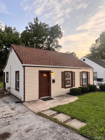 6748 Vernon Avenue, University City, MO 63130