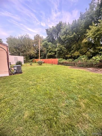 6748 Vernon Avenue, University City, MO 63130