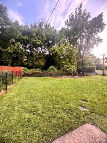 6748 Vernon Avenue, University City, MO 63130