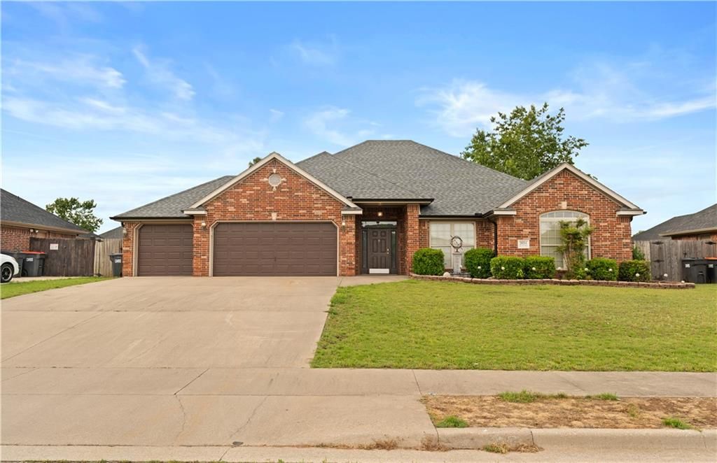2034 Willow Ridge Avenue, Springdale, AR 72764