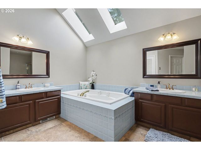 10819 Ne 30TH Ave, Vancouver, WA 98686