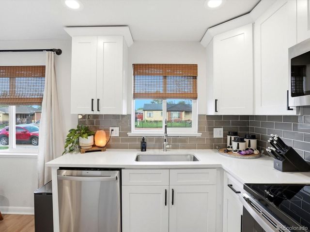3233 Jasmine Street, Denver, CO 80207