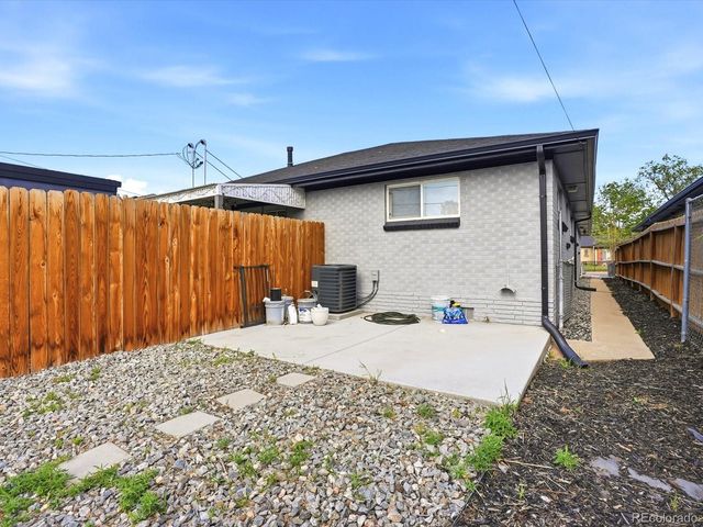 3233 Jasmine Street, Denver, CO 80207