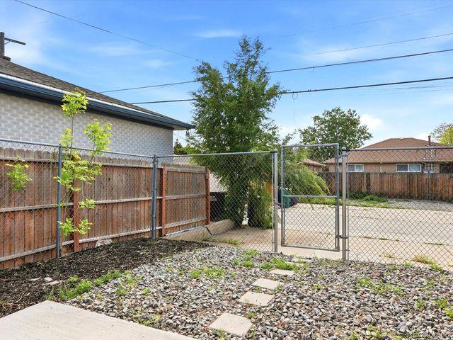 3233 Jasmine Street, Denver, CO 80207
