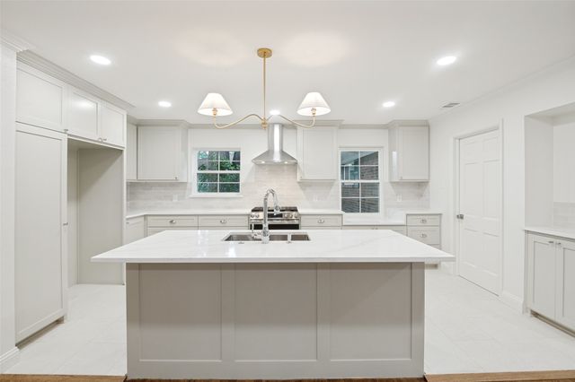 705 Tarryall Drive, Dallas, TX 75224