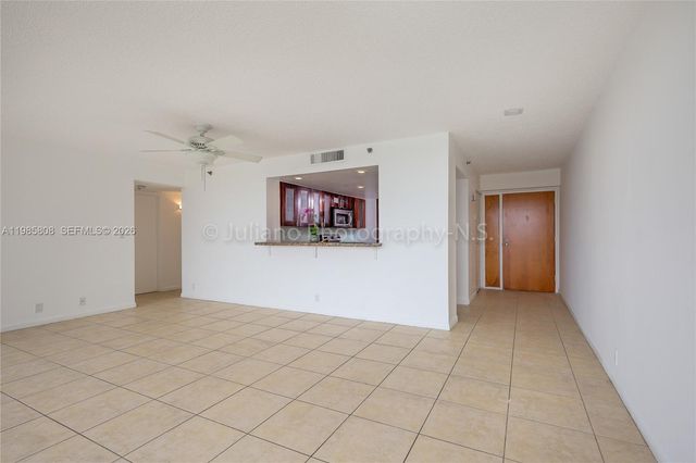 7601 E Treasure Dr 607, North Bay Village, FL 33141