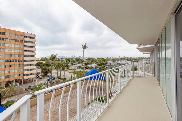 7601 E Treasure Dr 607, North Bay Village, FL 33141