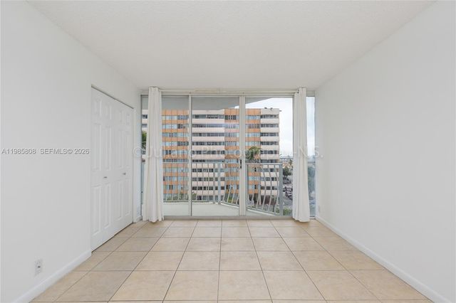 7601 E Treasure Dr 607, North Bay Village, FL 33141