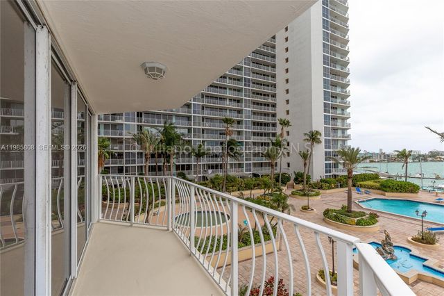 7601 E Treasure Dr 607, North Bay Village, FL 33141