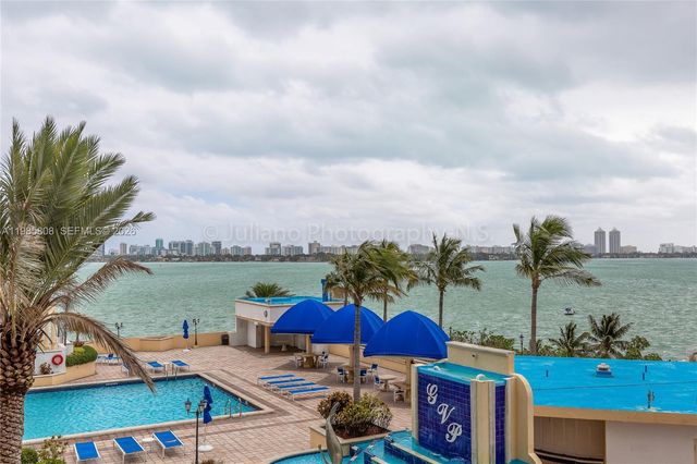 7601 E Treasure Dr 607, North Bay Village, FL 33141