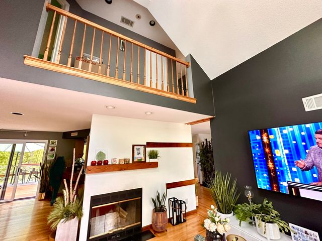 14 Laurel Ridge Dr, Belchertown, MA 01007
