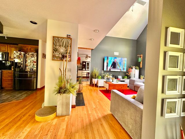 14 Laurel Ridge Dr, Belchertown, MA 01007