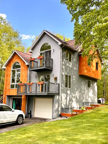 14 Laurel Ridge Dr, Belchertown, MA 01007