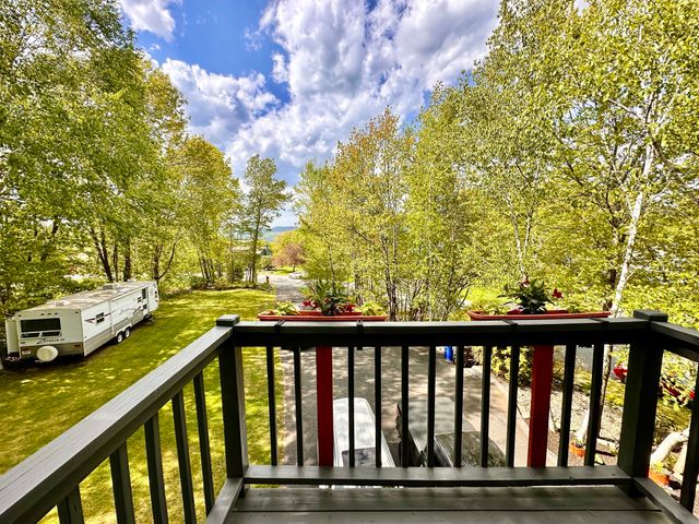 14 Laurel Ridge Dr, Belchertown, MA 01007