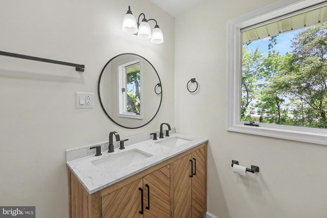 1632 W GARDEN RD, Vineland, NJ 08360