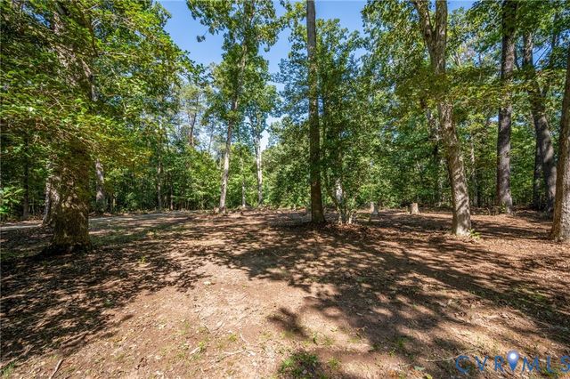 2409 Three Bridge Rd, Powhatan, VA 23139