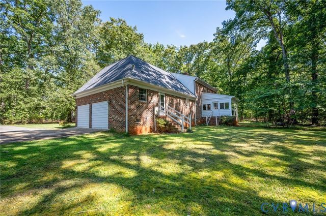 2409 Three Bridge Rd, Powhatan, VA 23139