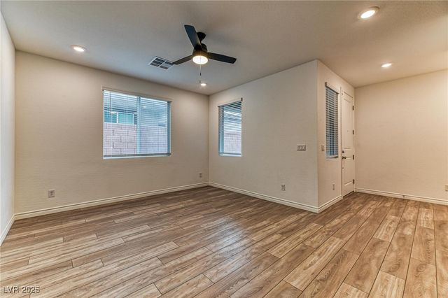 10069 Desert Azure Street, Las Vegas, NV 89178