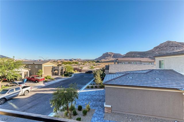 10069 Desert Azure Street, Las Vegas, NV 89178