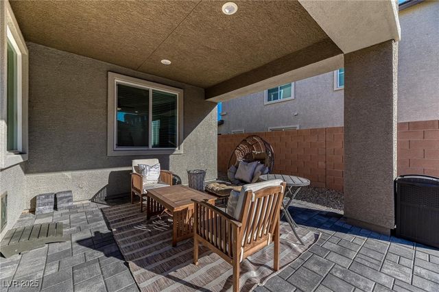10069 Desert Azure Street, Las Vegas, NV 89178