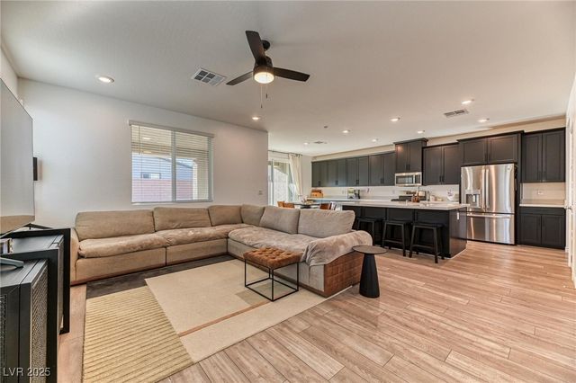 10069 Desert Azure Street, Las Vegas, NV 89178