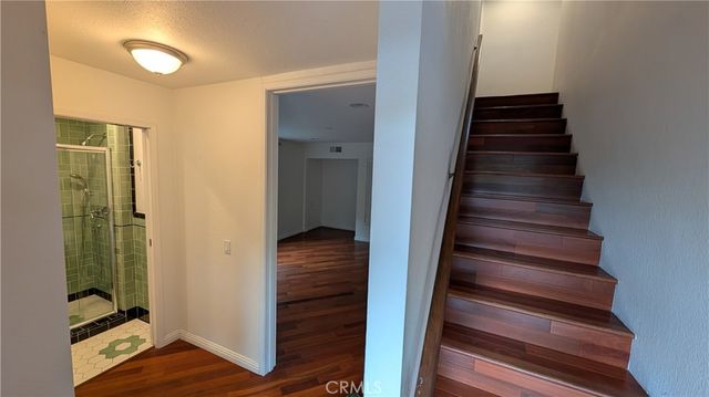 872 Lucile Avenue A, Silver Lake, CA 90026